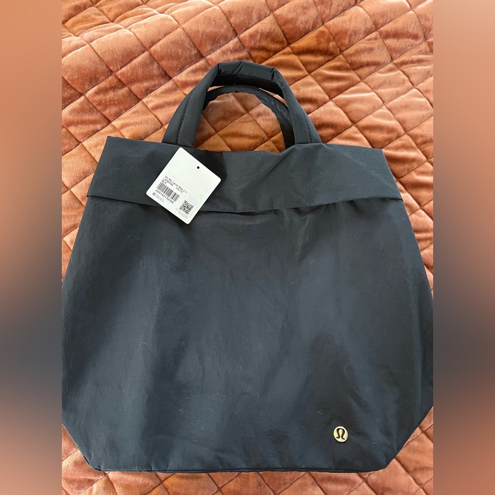 Lululemon On My Level Bag